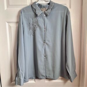 3/25$💥 Vintage blouse embroidered collar blue long sleeve elegant large floral